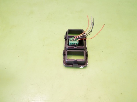 Ramka przełączników SUZUKI SWIFT EZ HB 5D 05-08
