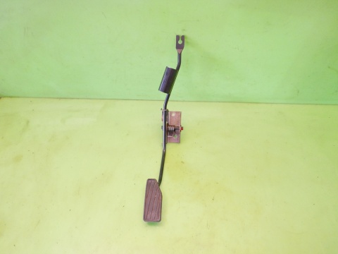 Pedał gazu na linkę 4940062J50000 SUZUKI SWIFT EZ 1.3 16V 05-08