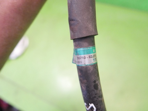 Rurka przewód klimatyzacji 95710-62J11 SUZUKI SWIFT EZ 1.3 05-08
