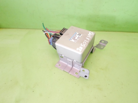 Moduł sterownik wspomagania 38720-63J10 SUZUKI SWIFT EZ 1.3 05-08