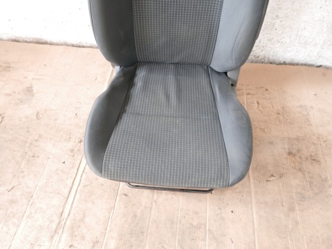 Fotel kierowcy lewy przód grzany SUZUKI SWIFT EZ HB 5D 05-08
