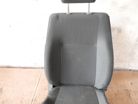 Fotel pasażera prawy przód grzany SUZUKI SWIFT EZ HB 5D 05-08