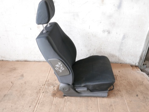 Fotel pasażera prawy przód grzany SUZUKI SWIFT EZ HB 5D 05-08