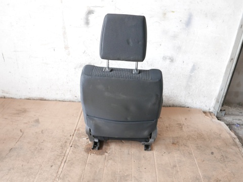 Fotel pasażera prawy przód grzany SUZUKI SWIFT EZ HB 5D 05-08