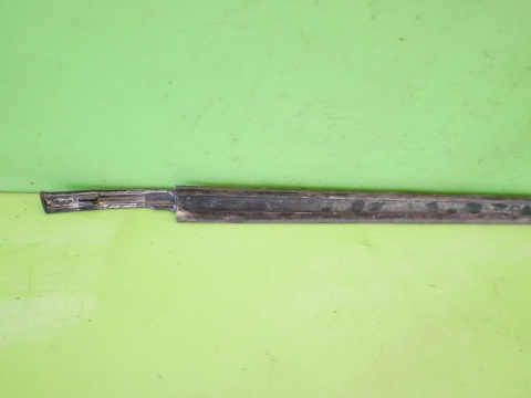 Listwa zgarniająca lewa tył SUZUKI SWIFT EZ HB 5D 05-08