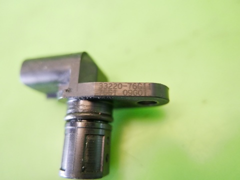 Czujnik położenia wałka rozrządu 33220-76G11 SUZUKI SWIFT EZ 1.3 16V 05-08