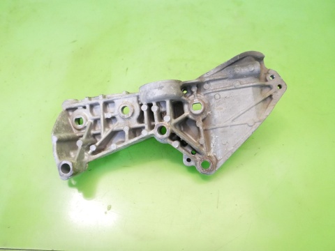 Łapa alternatora 8200669494 DACIA DUSTER I HS 1.5 DCI 10-13