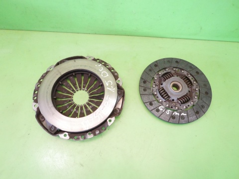 Tarcza + docisk sprzęgła 8200527569 8200335084 DACIA DUSTER I HS 1.5 DCI 10-13