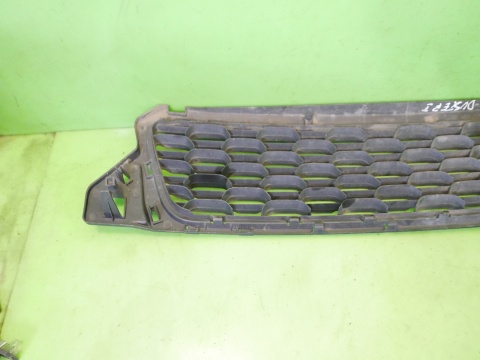 Kratka atrapa zderzaka środek przód 622540347R DACIA DUSTER I HS 10-13