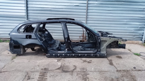 Próg prawy 475/9 BMW E91 325d KOMBI 04-08