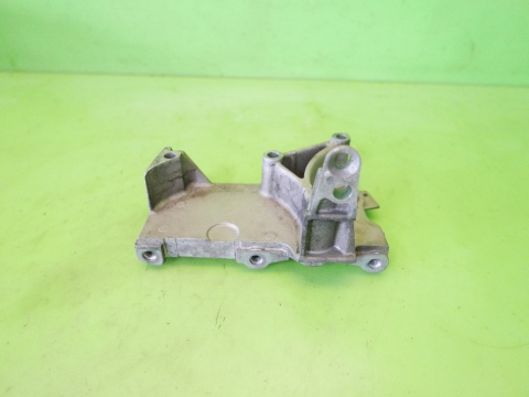Łapa silnika 8200871583 DACIA DUSTER I HS 1.5 DCI 10-13