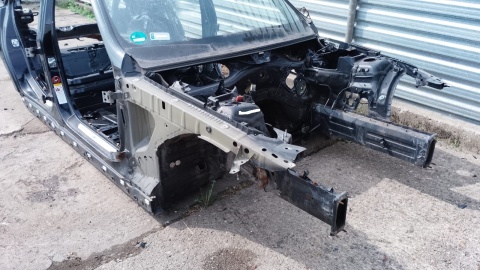 Podłużnica kielich prawy przód 475/9 BMW E91 325d KOMBI 04-08