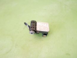 Czujnik uderzeniowy 65.77-6911003 0285003900 BMW E91 325d 3.0 D KOMBI 04-08