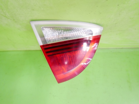 Lampa lewa tył w klapę 7160063 BMW E91 325d KOMBI 04-08