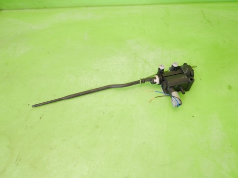 Siłownik klapki wlewu paliwa 67.11-6985880-03 BMW E91 325d 04-08