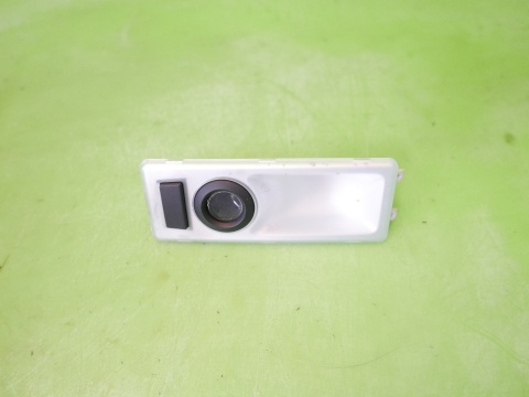 Lampka oświetlenie wnętrza kabiny lewa tył 63.31-6950087 BMW E91 325d 04-08