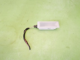 Lampka oświetlenie wnętrza kabiny 6972605 hella BMW E91 325d 04-08