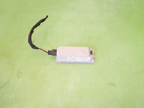 Lampka oświetlenie wnętrza kabiny 6972605 hella BMW E91 325d 04-08