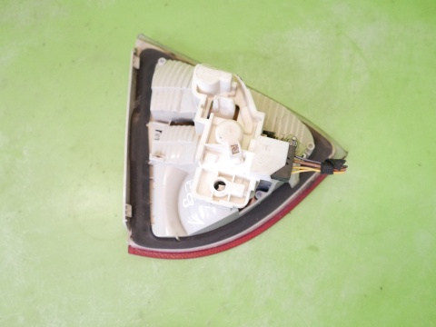Lampa prawa tył w klapę 7160064 BMW E91 325d KOMBI 04-08
