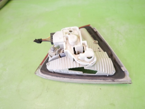 Lampa prawa tył w klapę 7160064 BMW E91 325d KOMBI 04-08