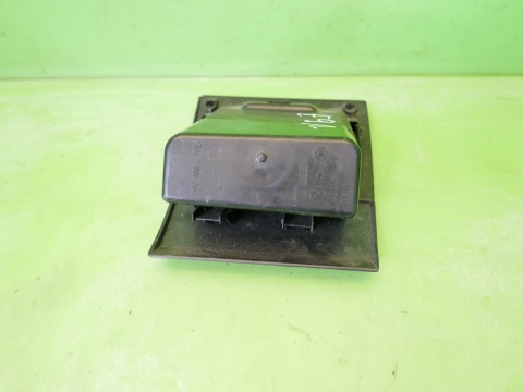 Schowek lewy kierowcy z deski 7132865 BMW E91 325d KOMBI 04-08