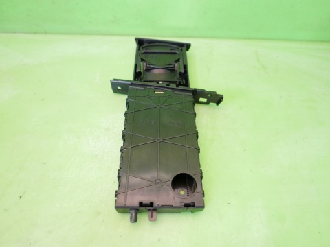 Cupholder uchwyt na kubek prawy 51.45-7127461 7138794 BMW E91 325d 04-08