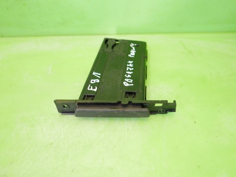 Cupholder uchwyt na kubek prawy 51.45-7127461 7138794 BMW E91 325d 04-08