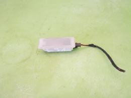 Lampka oświetlenie wnętrza kabiny 6972605 hella BMW E91 325d 04-08