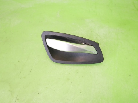 Klamka wewnętrzna lewa przód 7144545 BMW E91 325d 04-08