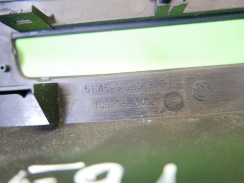 Ramka dekor deski panelu nawiewu 9120979 BMW E91 325d 04-08