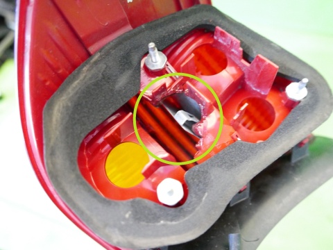 Lampa lewa tył w błotnik 7160061 BMW E91 325d KOMBI 04-08