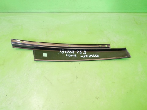 Listwa nakładka słupka drzwi prawa przód BMW E91 325d KOMBI 04-08