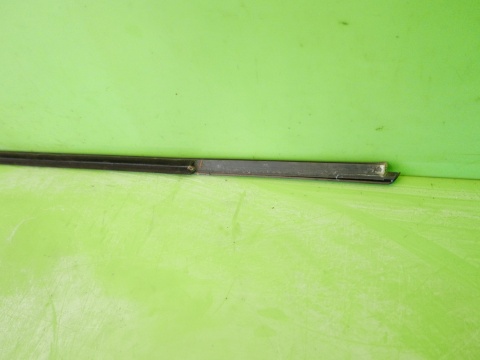 Listwa zgarniająca prawa przód BMW E91 325d KOMBI 04-08