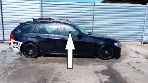 Szyba drzwiowa prawa przód BMW E91 325d 5D KOMBI 04-08