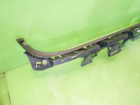 Ślizg zderzaka środek tył 51.12-7127720 BMW E91 325d KOMBI 04-08