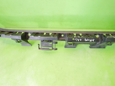 Ślizg zderzaka środek tył 51.12-7127720 BMW E91 325d KOMBI 04-08