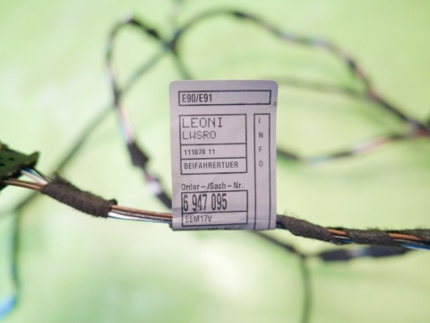 Wiązka instalacja drzwi prawa przód 6947095 BMW E91 325d 04-08