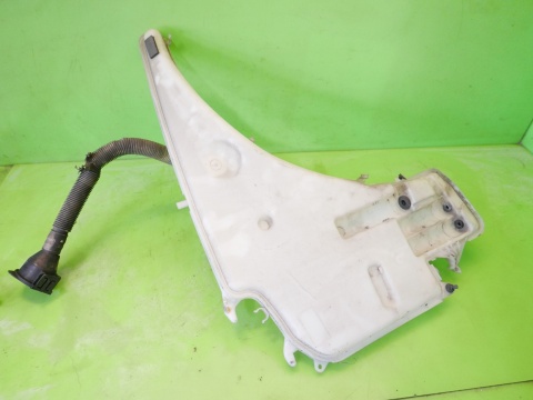 Zbiorniczek płynu spryskiwaczy 61.67-7068996 BMW E91 325d 3.0 D 04-08