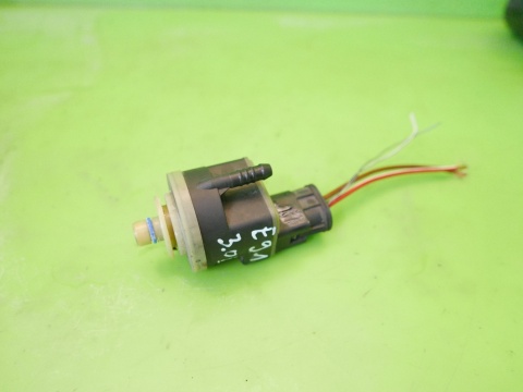 Podgrzewacz paliwa 13.32-7802940-00 BMW E91 325d 3.0 D M57 04-08