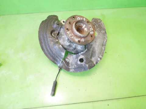 Zwrotnica piasta lewa przód BMW E91 325d 3.0 D M57 04-08