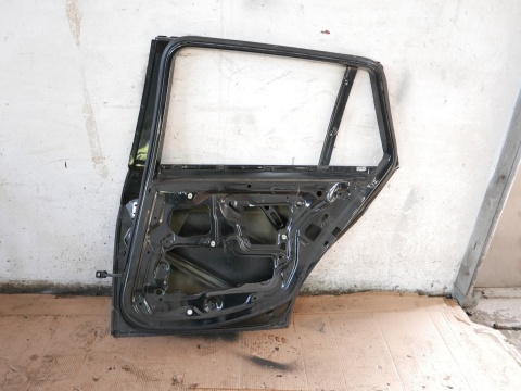 Drzwi prawe tył tylne 475/9 BMW E91 325d KOMBI 04-08