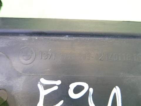 Osłona obudowa filtra powietrza 13.71-7793203 BMW E91 325d 3.0 D 04-08