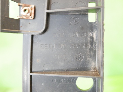 Ślizg zderzaka tył dolny 51.12-7163847 BMW E91 325d KOMBI MPAKIET 04-08