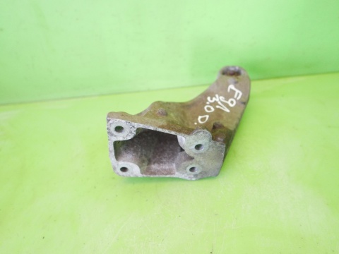 Łapa silnika prawa 22.11-6760320-01 BMW E91 325d 3.0 D M57 04-