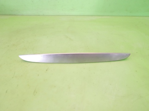 Listwa chrom maski grilla prawy 51.13-7117242 BMW E91 325d 04-08