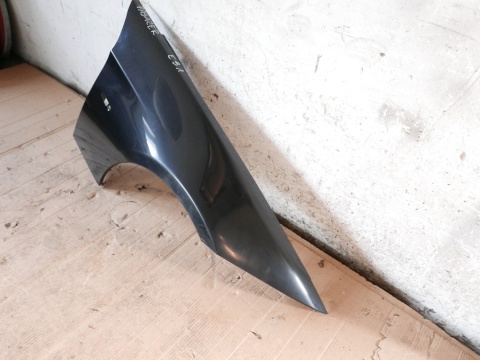 Błotnik prawy przód 475/9 BMW E91 325d KOMBI 04-08