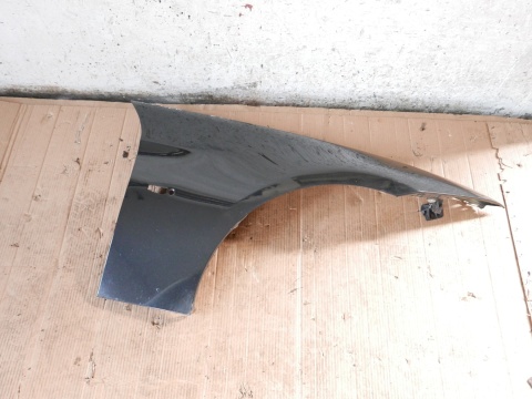 Błotnik prawy przód 475/9 BMW E91 325d KOMBI 04-08