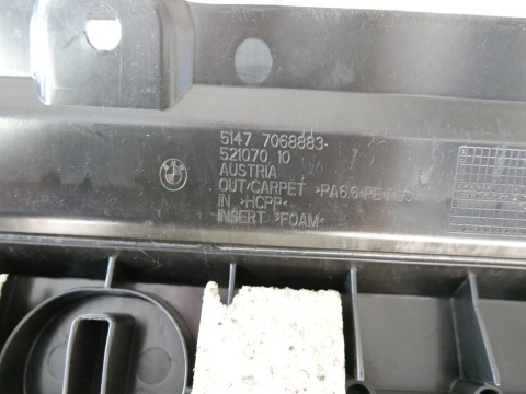 Podłoga wykładzina dywan bagażnika 51.47-7068883 BMW E91 325d KOMBI 04-08