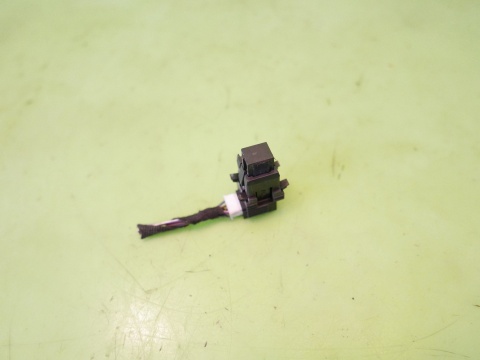 Czujnik świateł stop pedału hamulca 9-1468896-2 BMW E91 325d 3.0 D 04-08