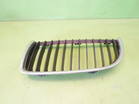 Grill nerka atrapa lewa 7120007 BMW E91 325d 04-08